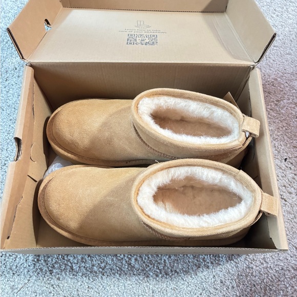 BearPaw Cardboard Shoe Box in Brown - Picture 4 of 5